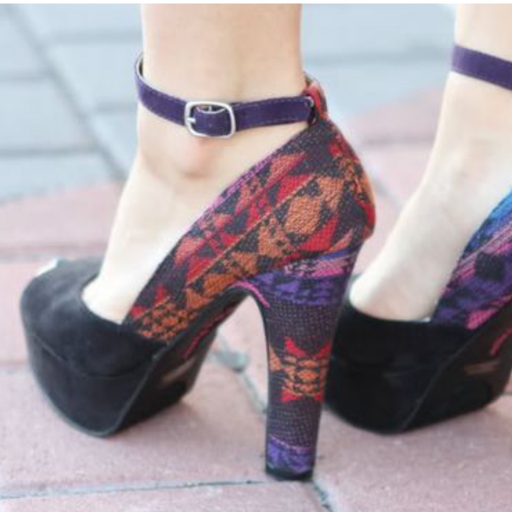 'Leilla' Tribal Peep Platform Heels